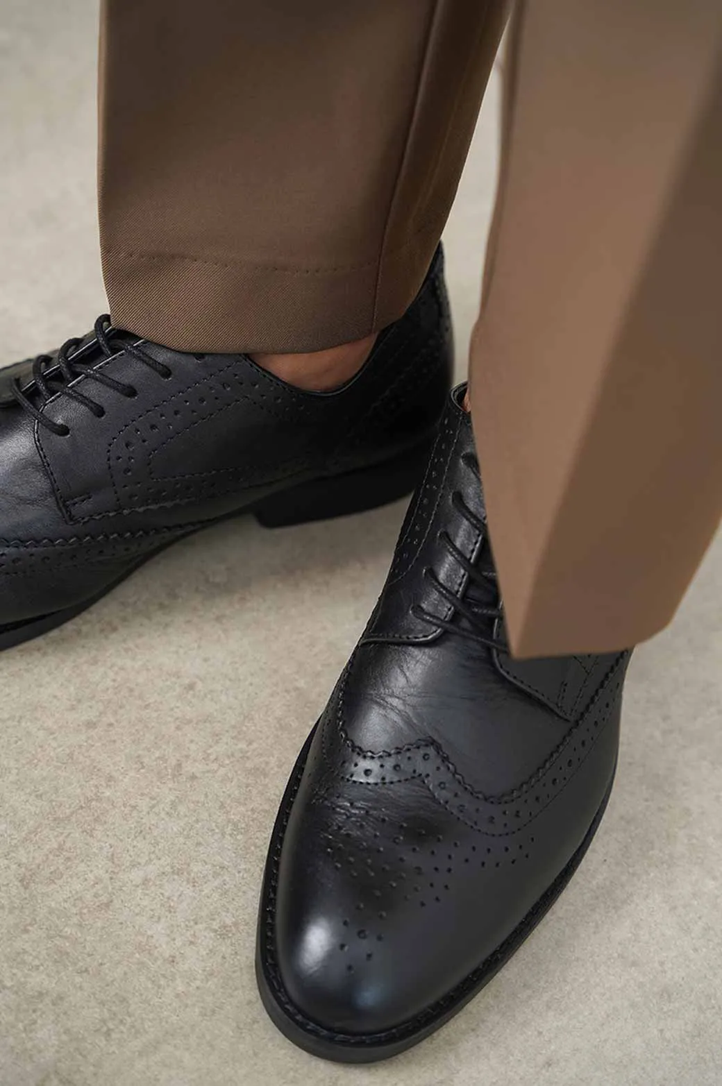 CLASSIC LEATHER BROGUES