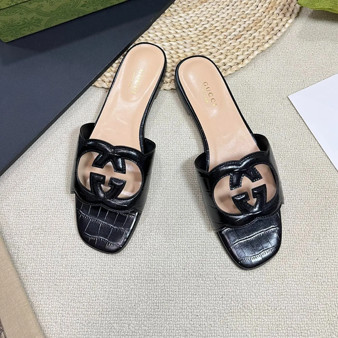 GG Cut Out Slide Sandals Black