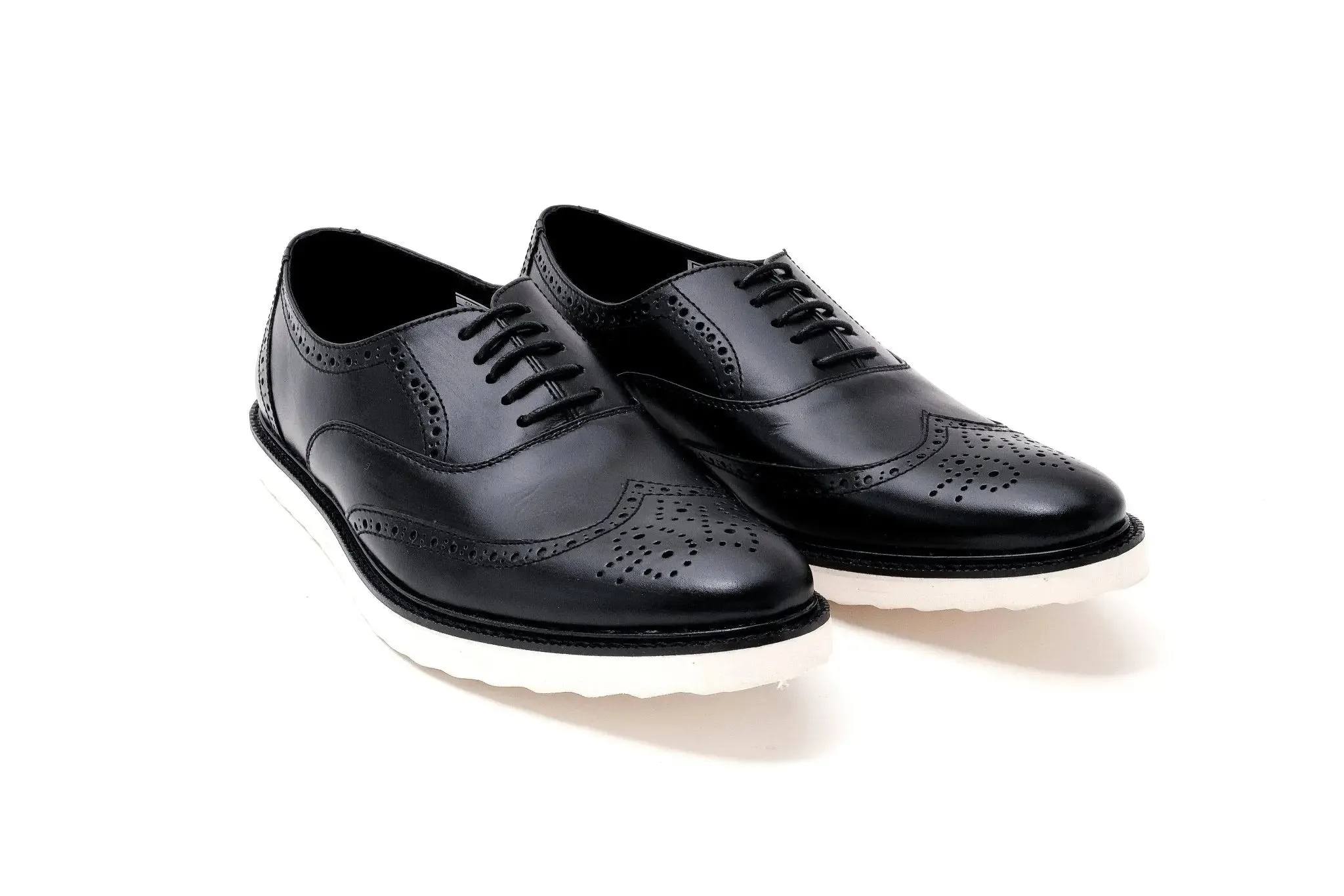 GUEVARRA Wingtip Oxford in Rubber Sole - Black