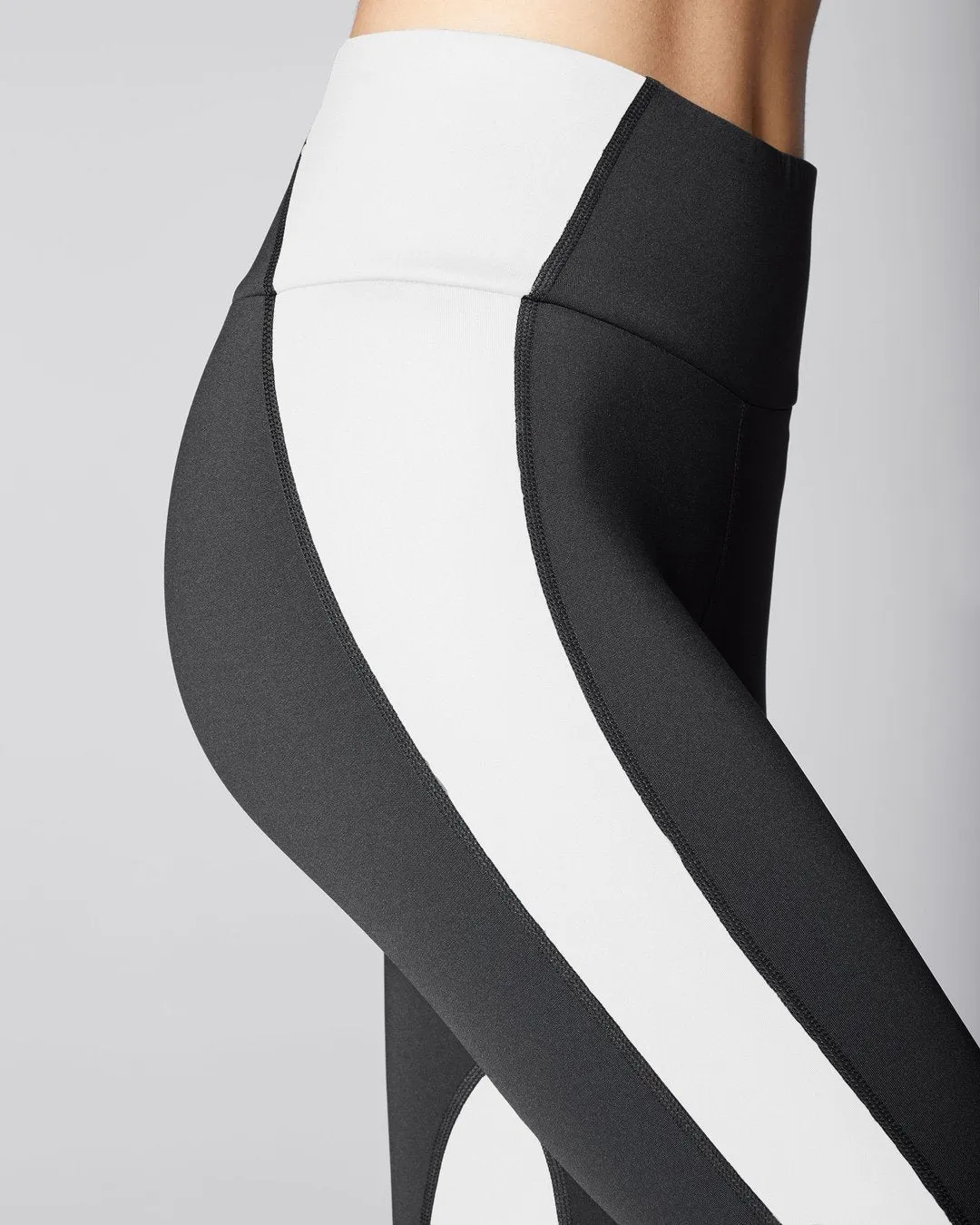 MICHI - Vibe High Waisted Legging in Black with White