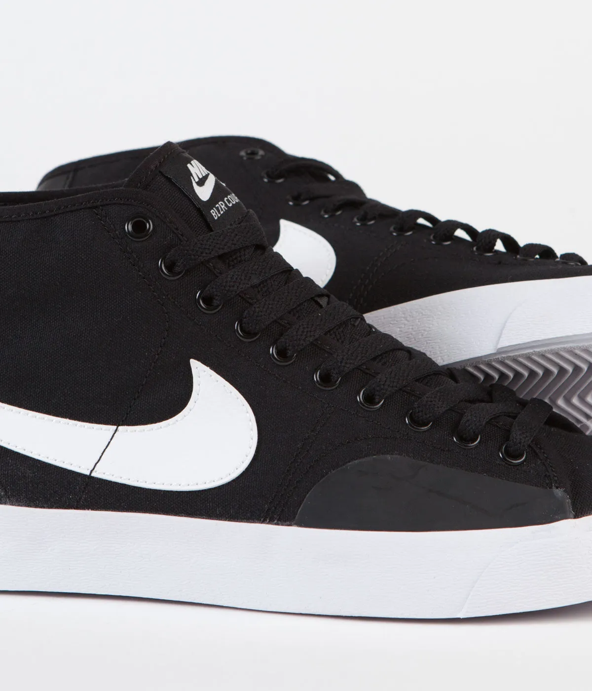 Nike SB Blazer Court Mid Shoes - Black / White - Black