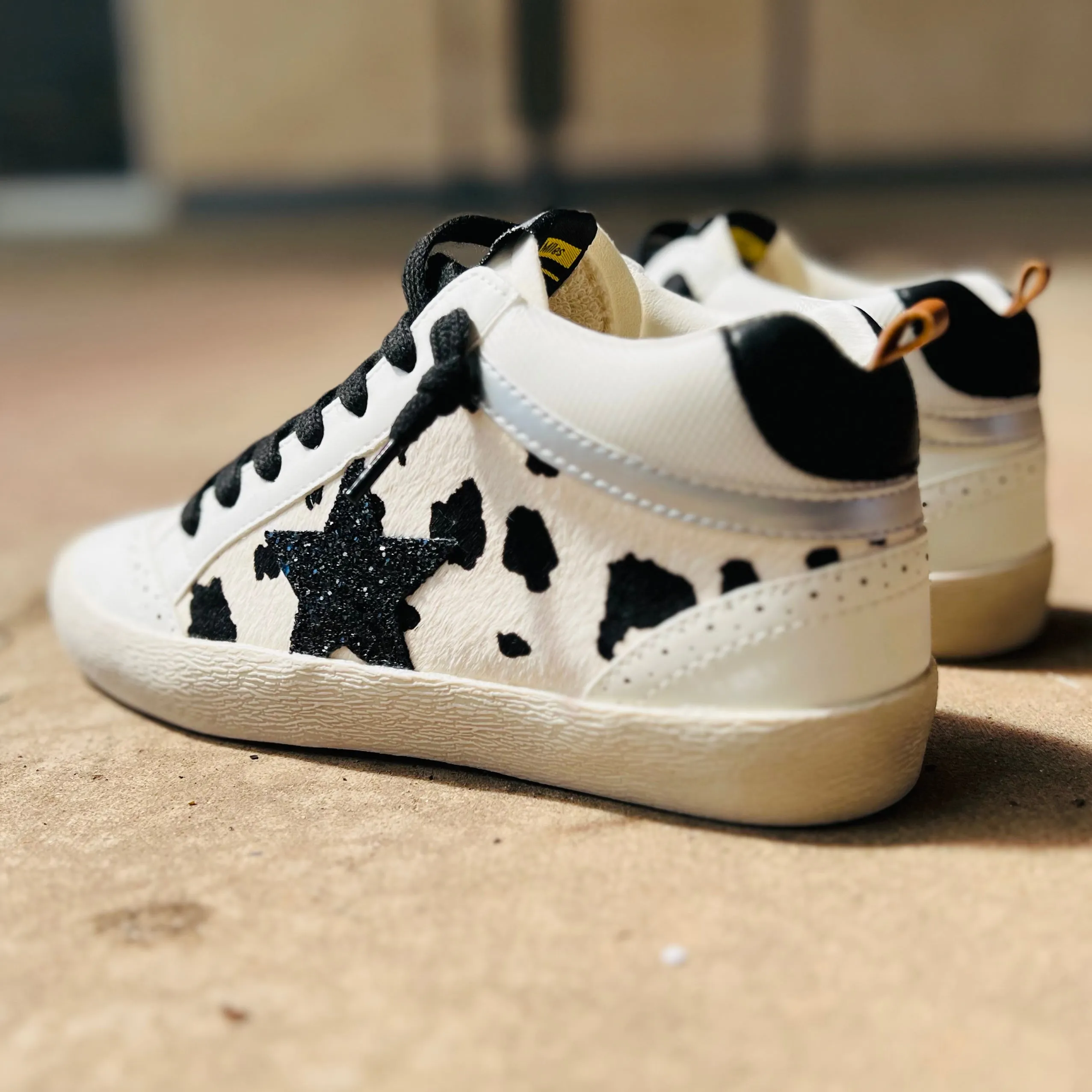 Oxford Moo'd Sneakers