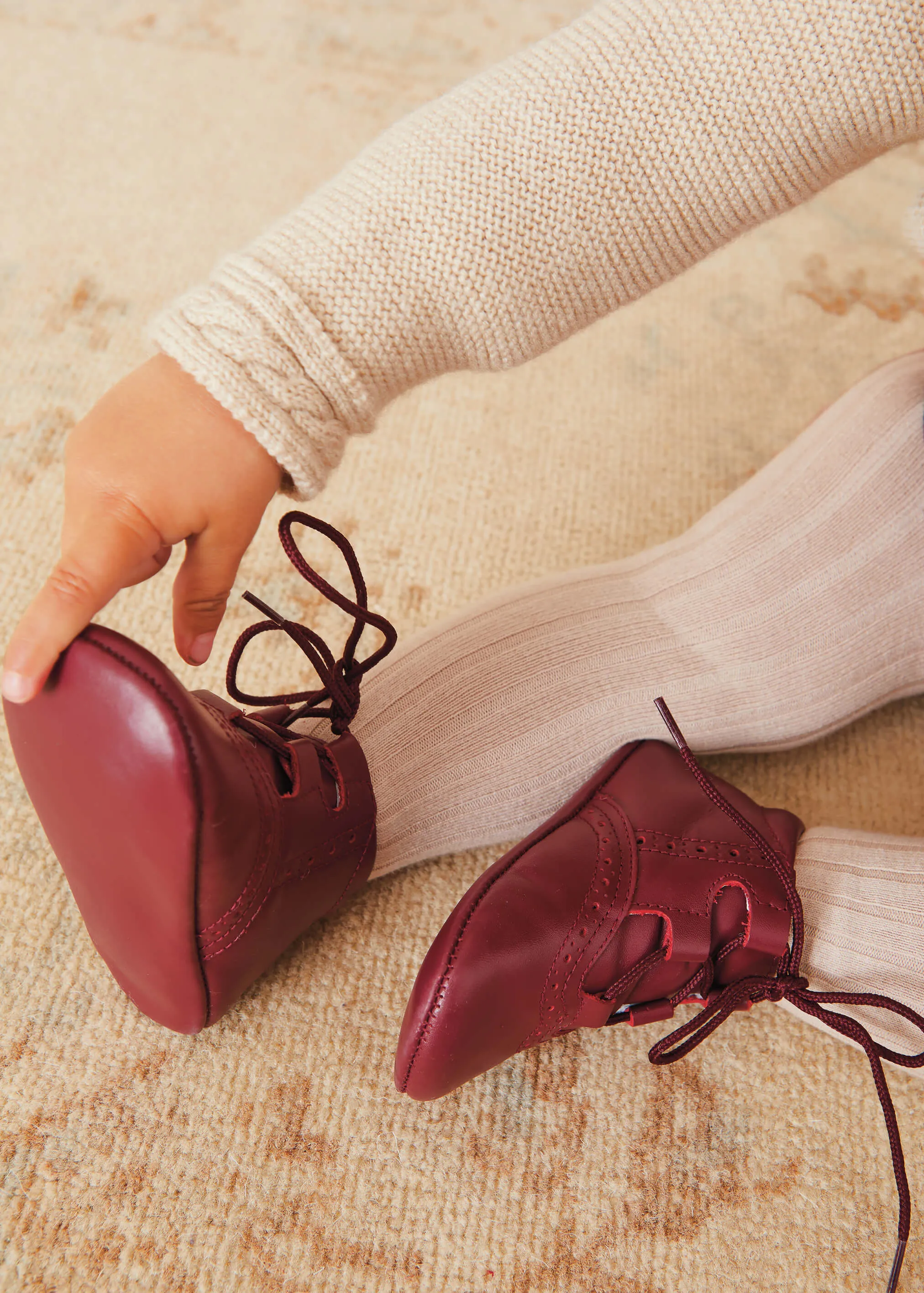 Oxford Pram Booties in Burgundy (17-20EU)