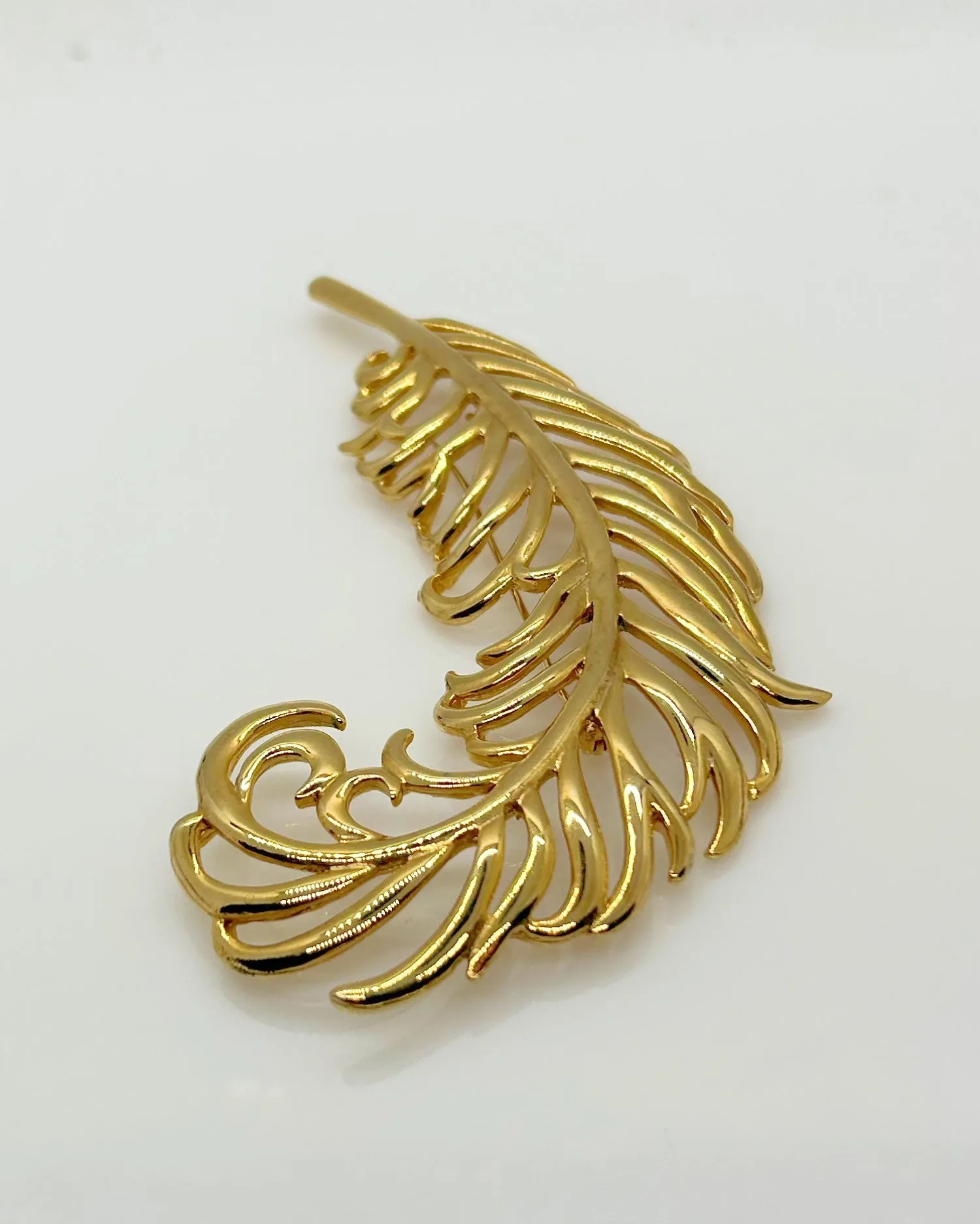 Sleek Vintage Craft Large Golden Feather Brooch