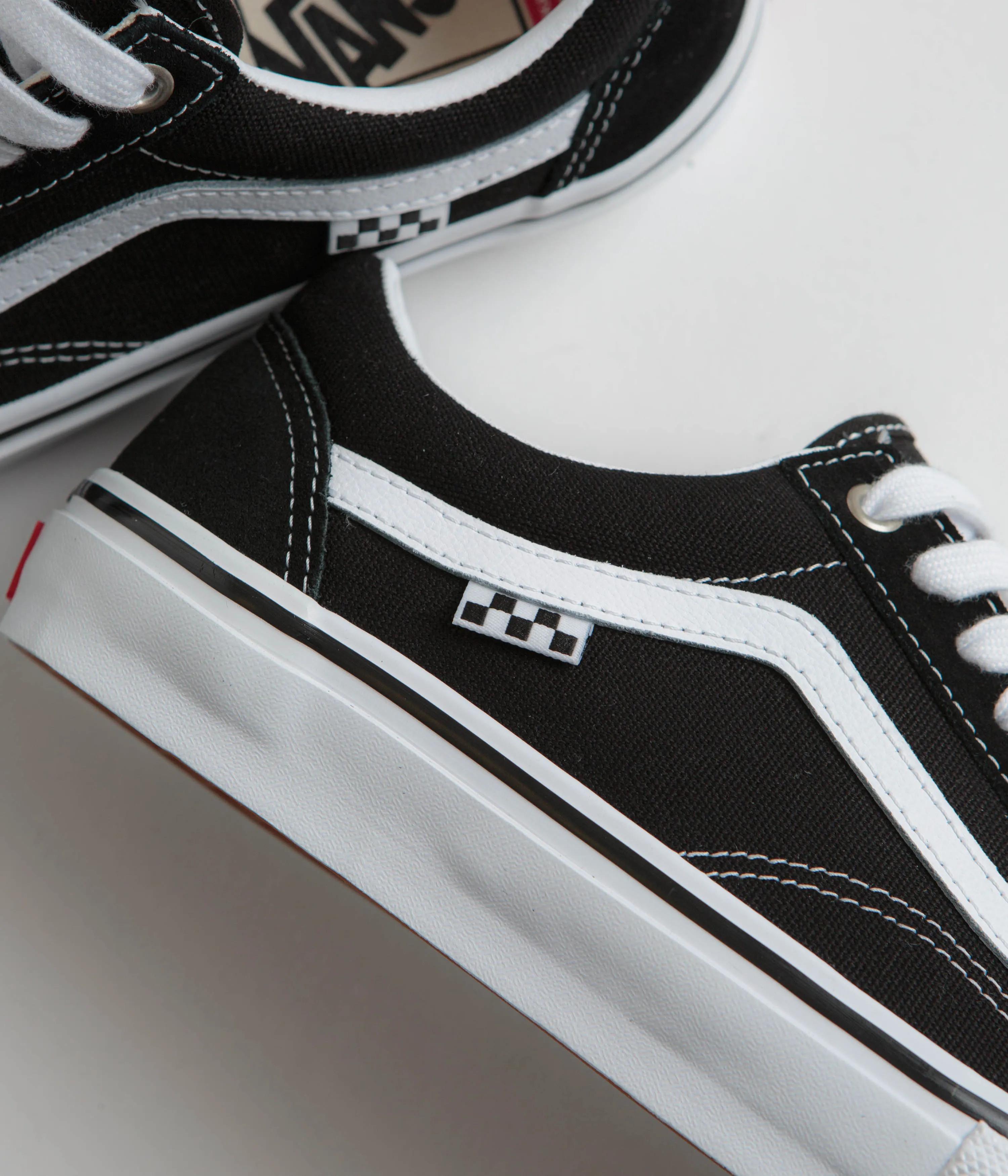 Vans Skate Old Skool Shoes - Black / White