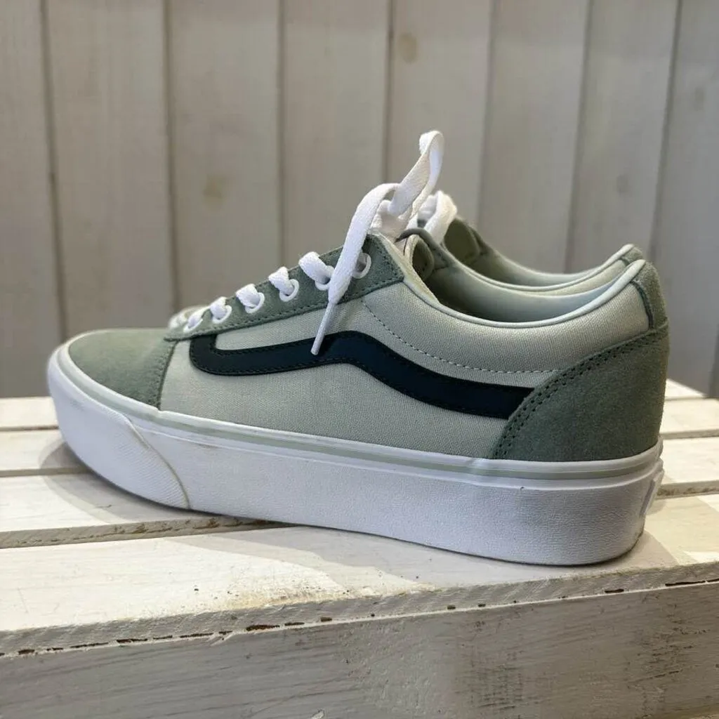 Vans Ward Lo Suede Sneakers - Size 10